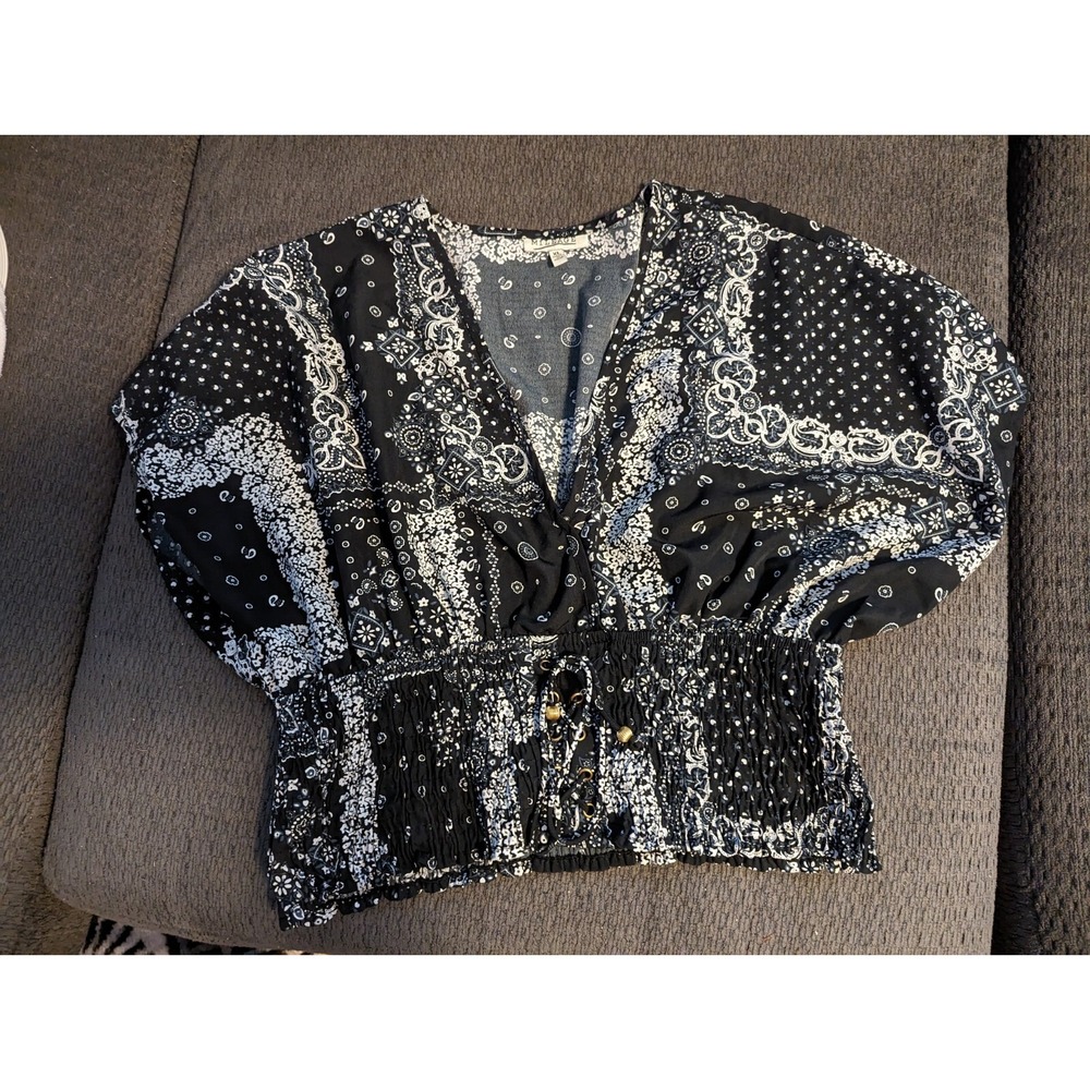 Mileage womens XL black white paisley design elastic waist V neck crop top